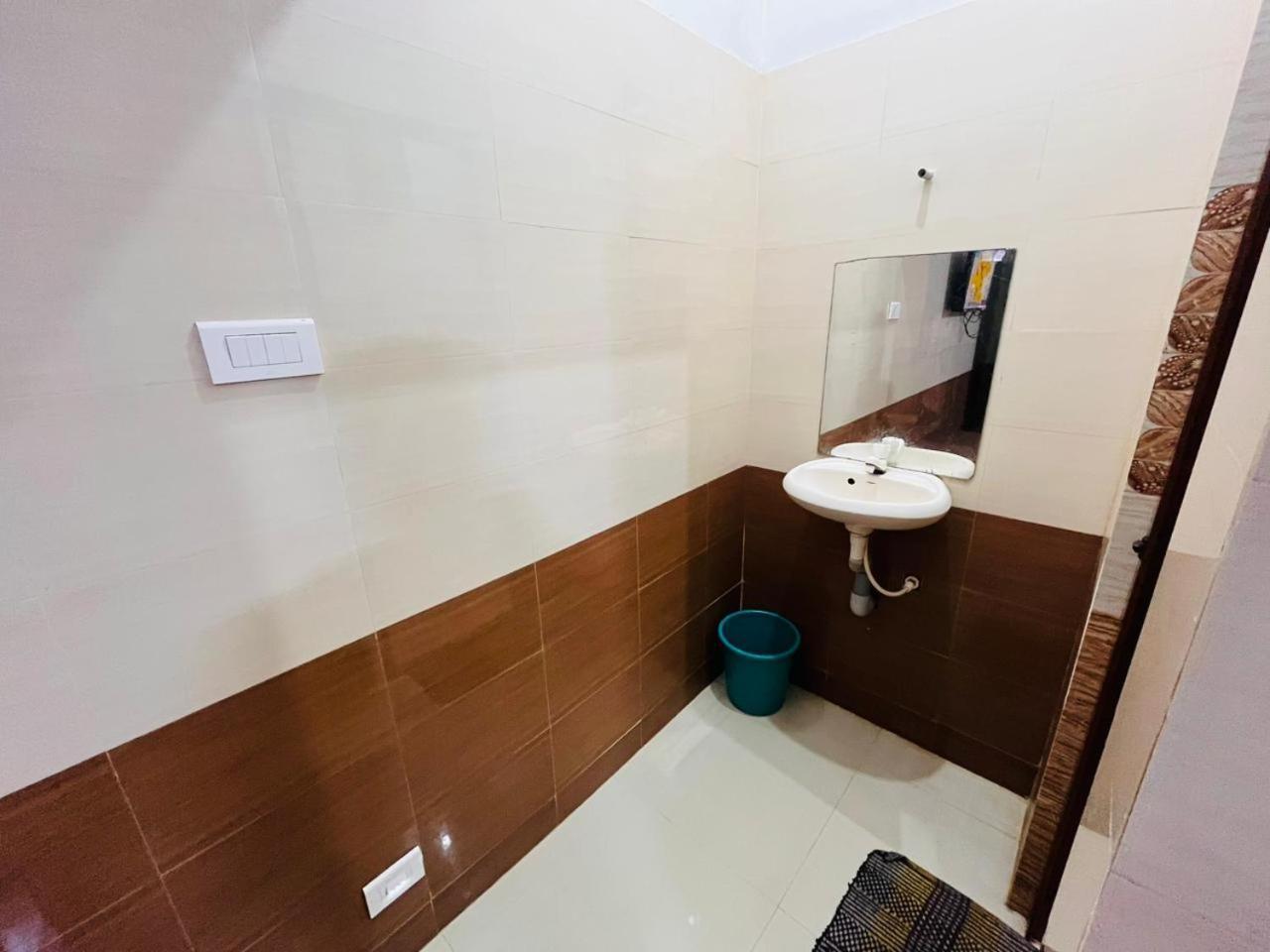 Velanganni Vinodth Homestay Εξωτερικό φωτογραφία